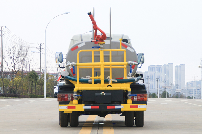 福田小(xiǎo)卡之星2灑水車(chē)(2.5方)有不上戶車(chē)型