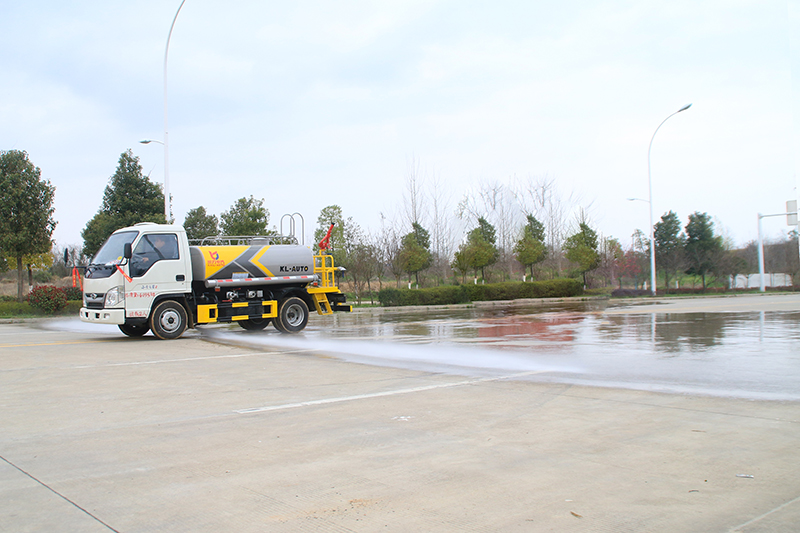 福田小(xiǎo)卡之星2灑水車(chē)(2.5方)有不上戶車(chē)型